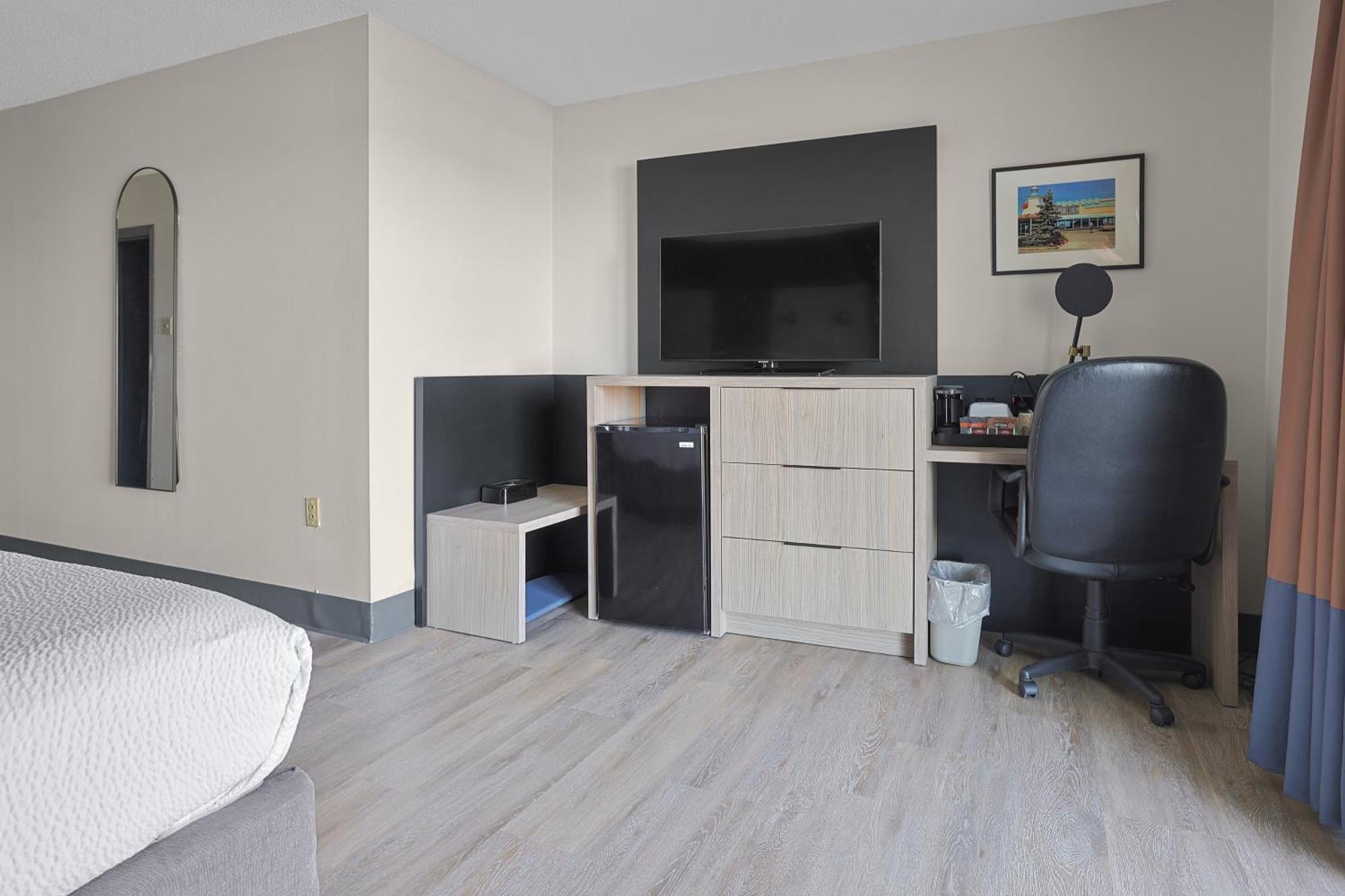 The Jordan Hotel Ramada By Wyndham Bagian luar foto