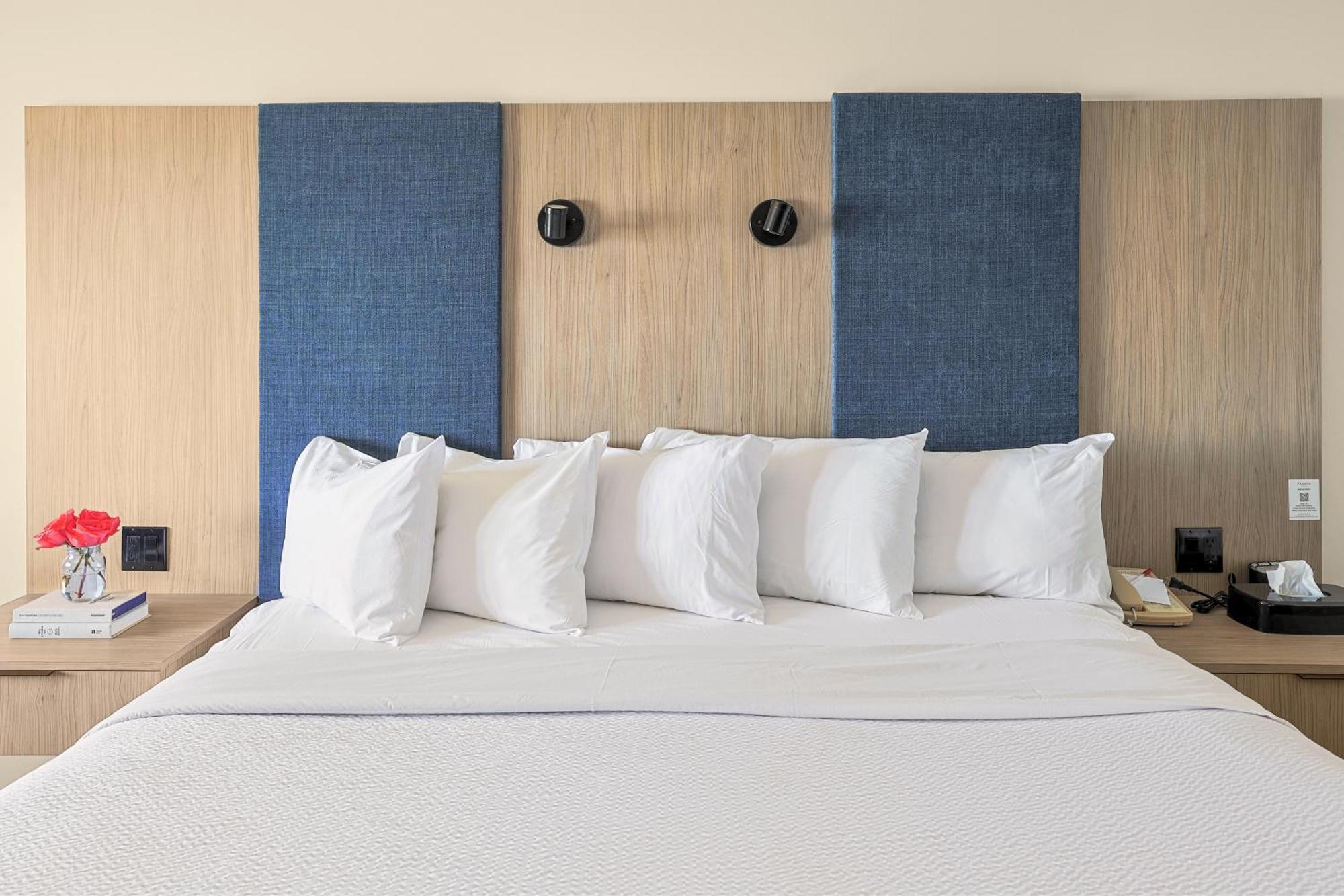The Jordan Hotel Ramada By Wyndham Bagian luar foto